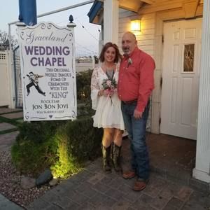 Meet your Posher, Laurie